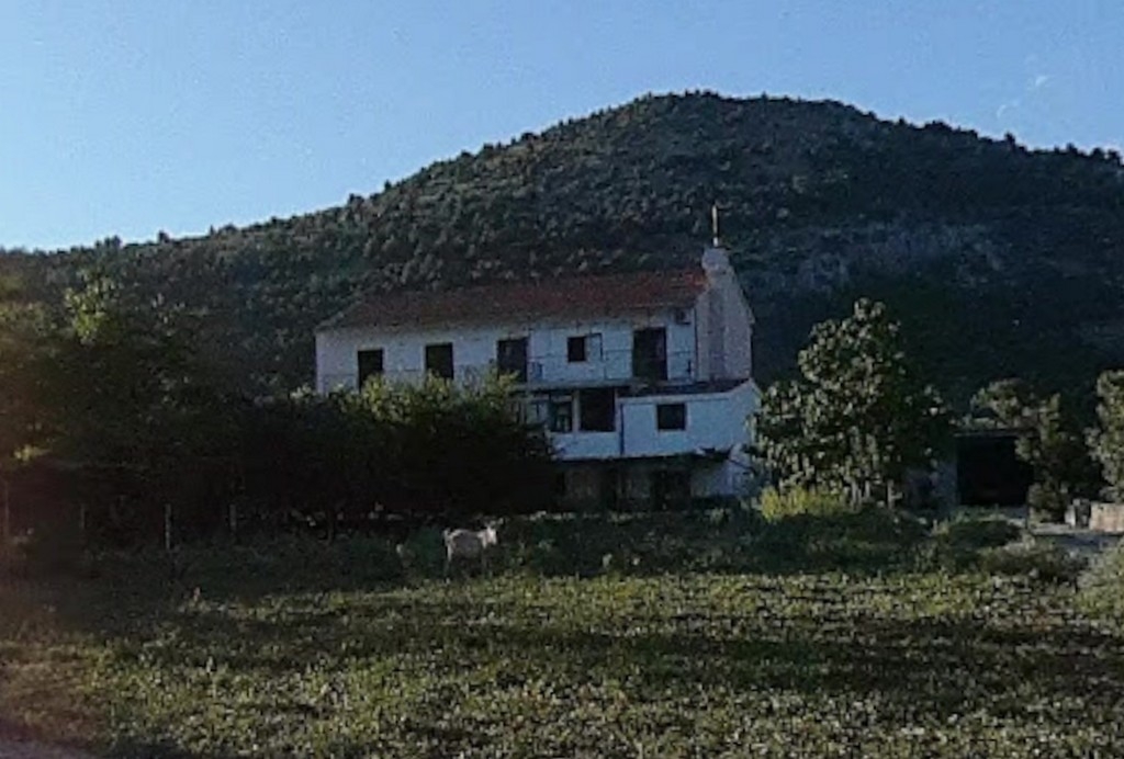 One bedroom apartment with terrace Vrsine, Trogir (A-25327-a) One bedroom apartment with terrace Vrsine, Trogir (A-25327-a)