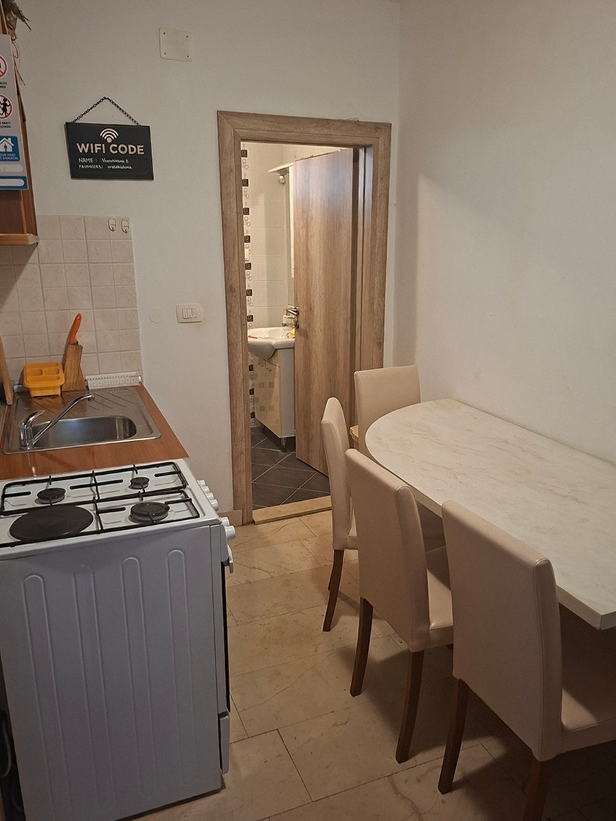 Two bedroom apartment with terrace Makarska (A-25328-b)