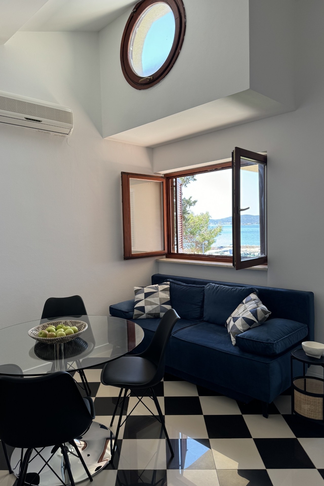 One bedroom apartment with balcony and sea view Turanj, Biograd (A-25338-b)
