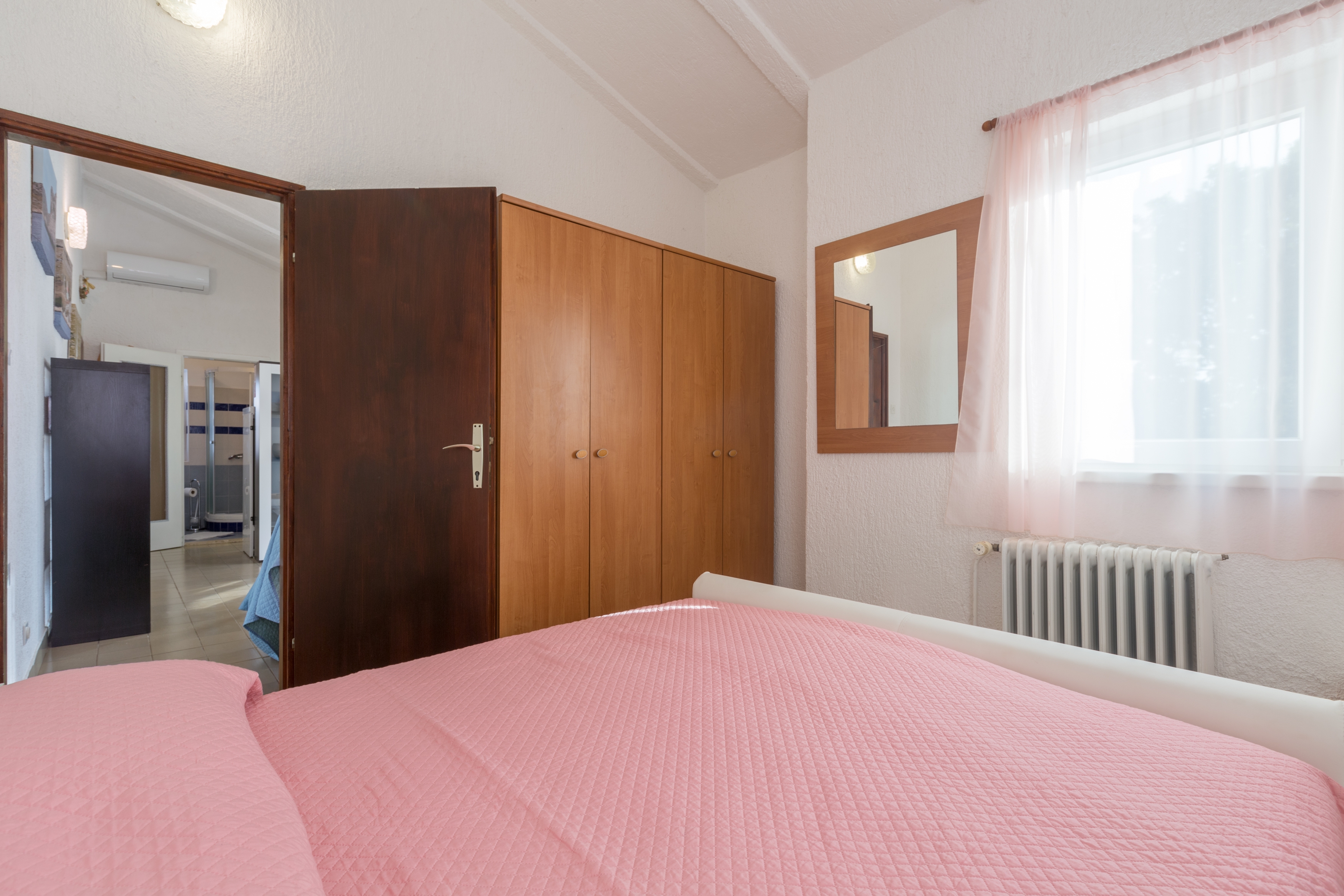 Top Novigrad Karigador Top Novigrad Karigador