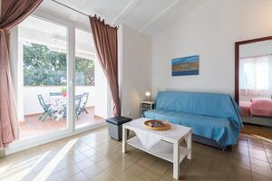 Apartmani s parkingom Karigador, Novigrad - 2534