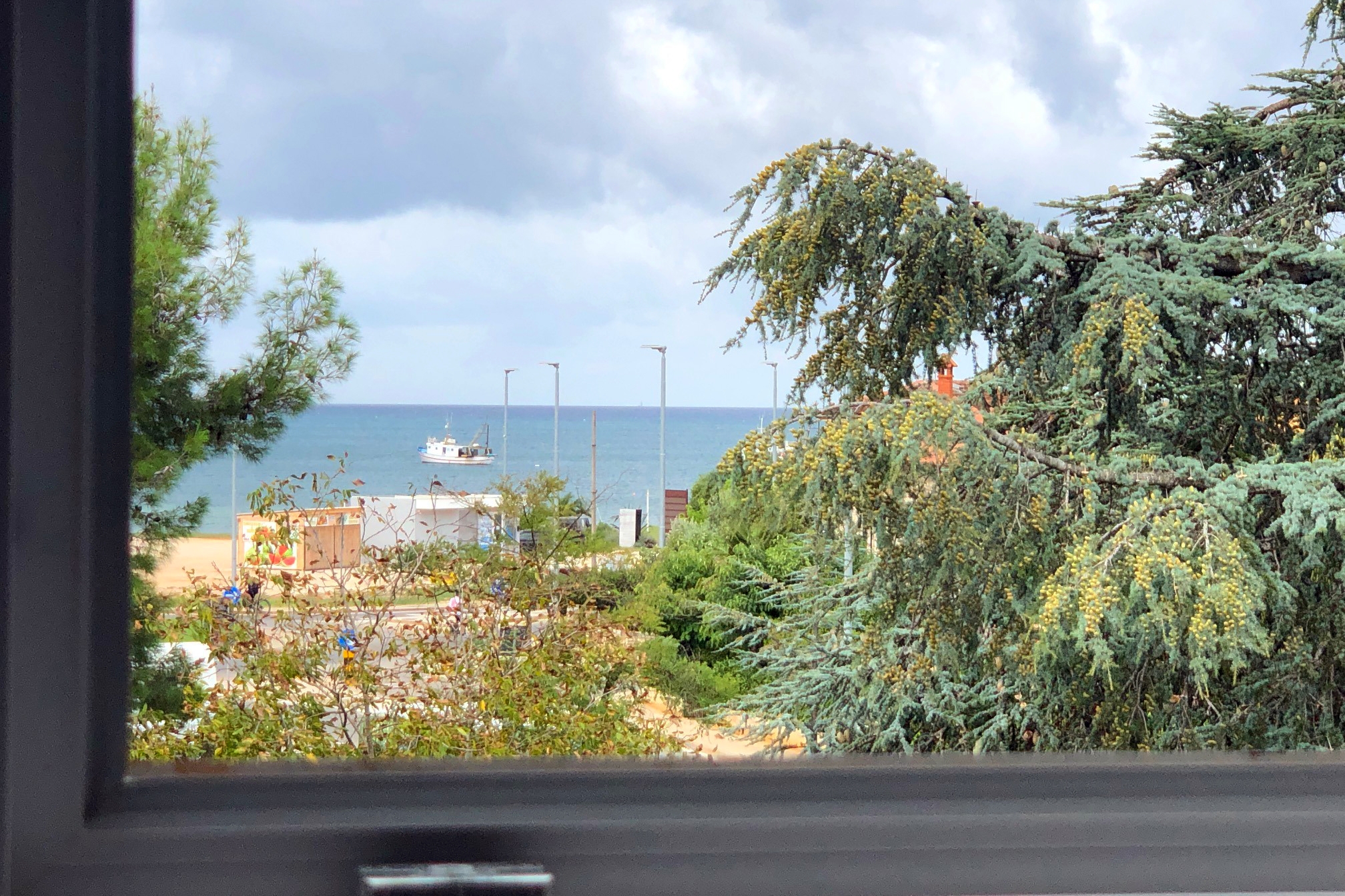 Top Novigrad Karigador Top Novigrad Karigador