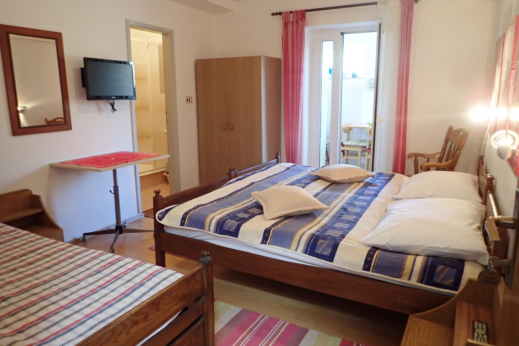 One bedroom apartment with air-conditioning Starigrad, Paklenica (A-25345-b) One bedroom apartment with air-conditioning Starigrad, Paklenica (A-25345-b)