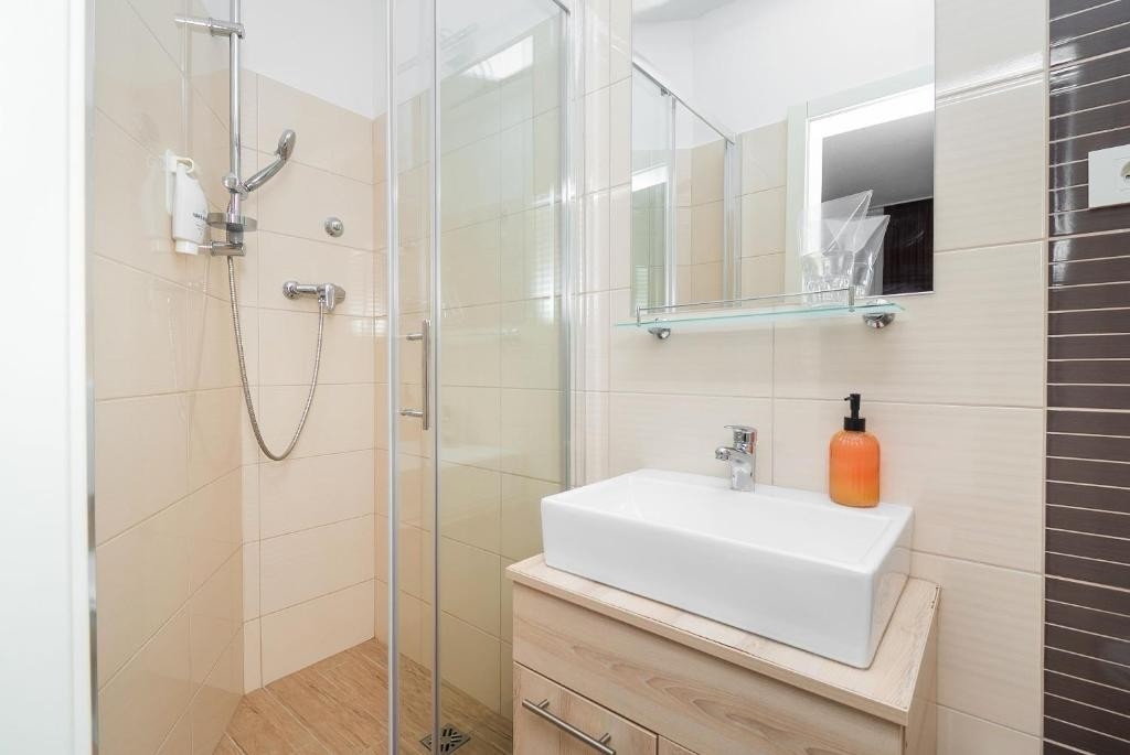 Room with air-conditioning Šibenik (S-25351-b)