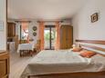 Novigrad, Camera da letto   nell'alloggi del tipo studio-apartment, condizionatore disponibile e WiFi.