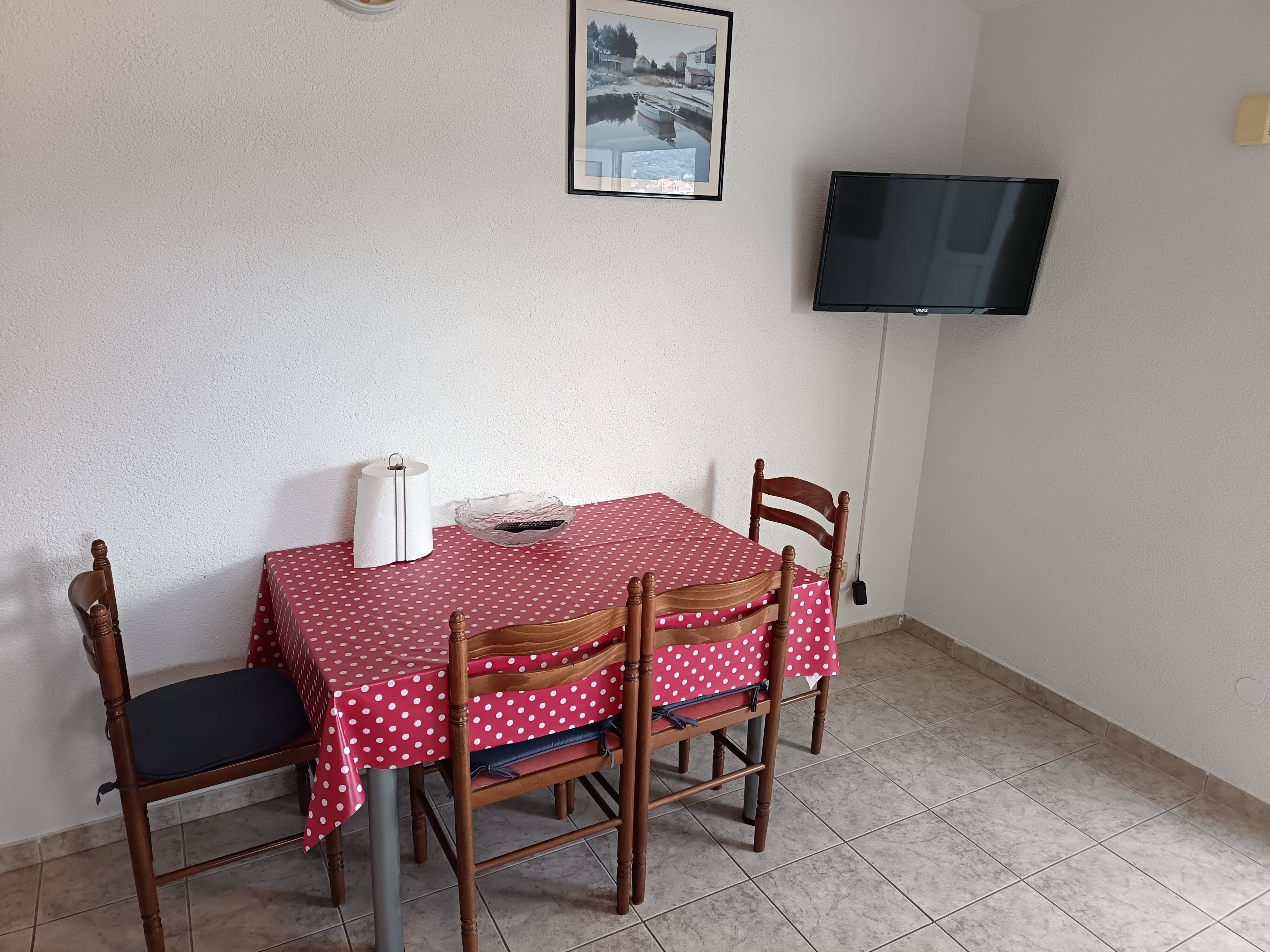 Two bedroom apartment with terrace and sea view Vinišće, Trogir (A-25373-a)