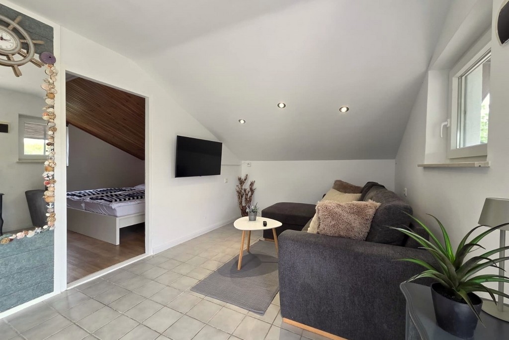 One bedroom apartment with balcony Dobrinj, Krk (A-25378-a)