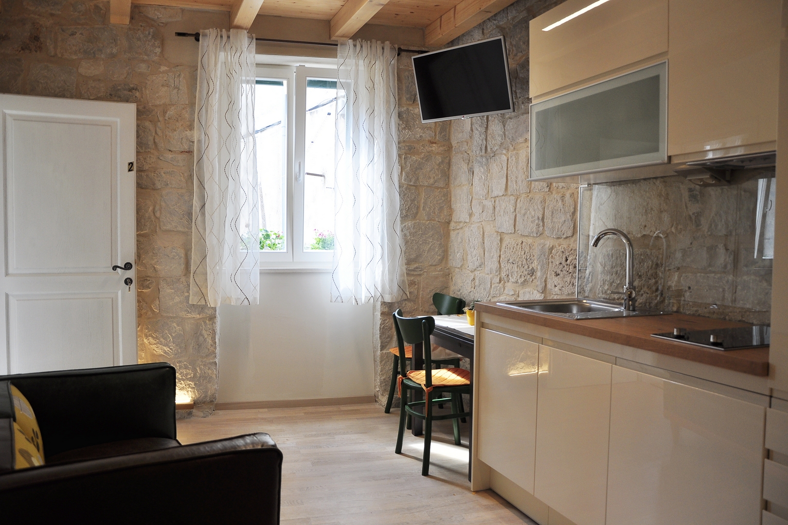 Studio flat with air-conditioning Split (AS-25379-b) Studio flat with air-conditioning Split (AS-25379-b)