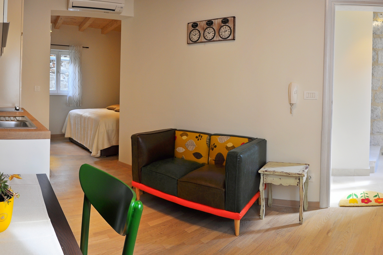 Studio flat with air-conditioning Split (AS-25379-b) Studio flat with air-conditioning Split (AS-25379-b)