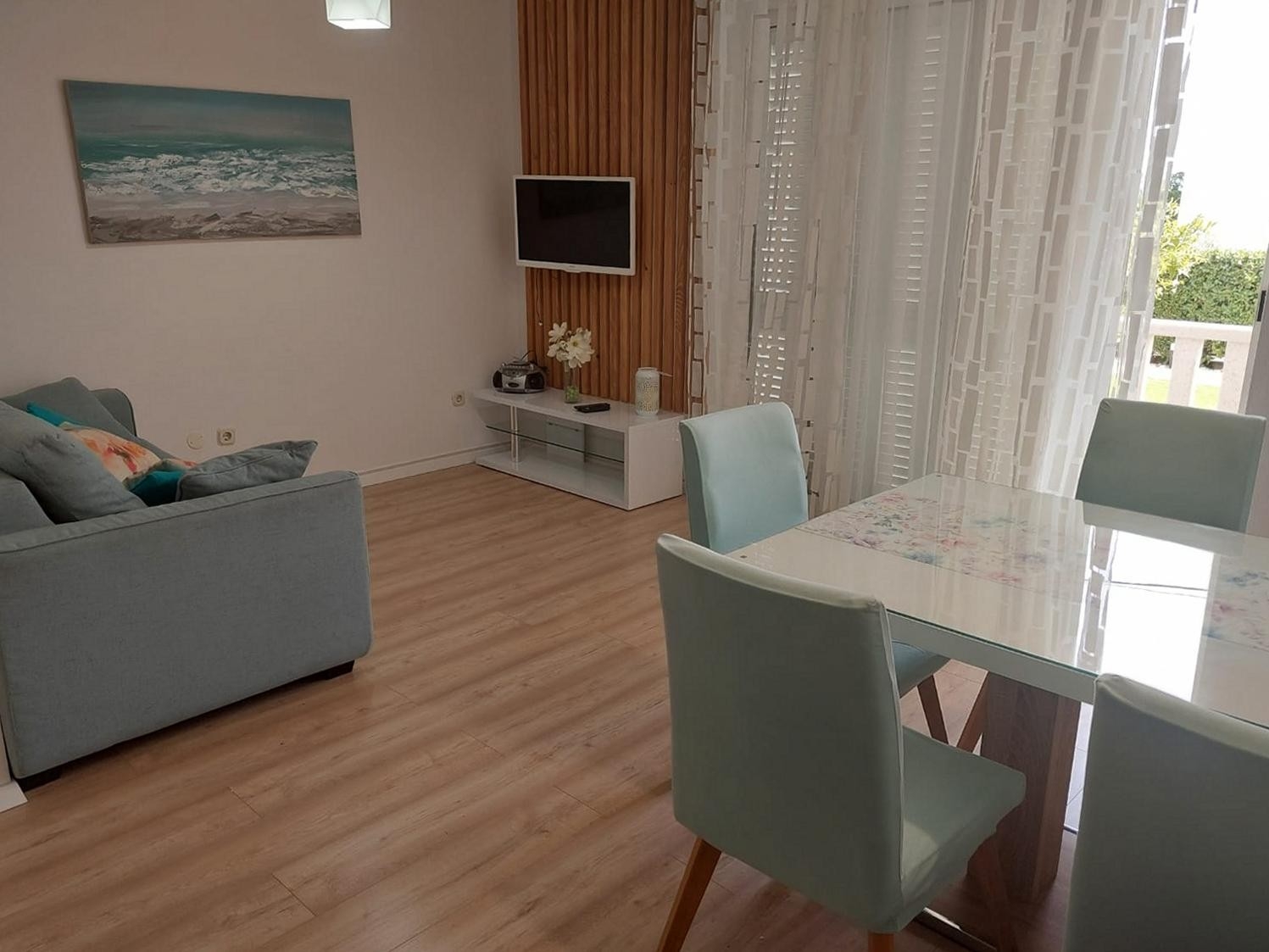 One bedroom apartment with balcony Kaštel Lukšić, Kaštela (A-25382-a)
