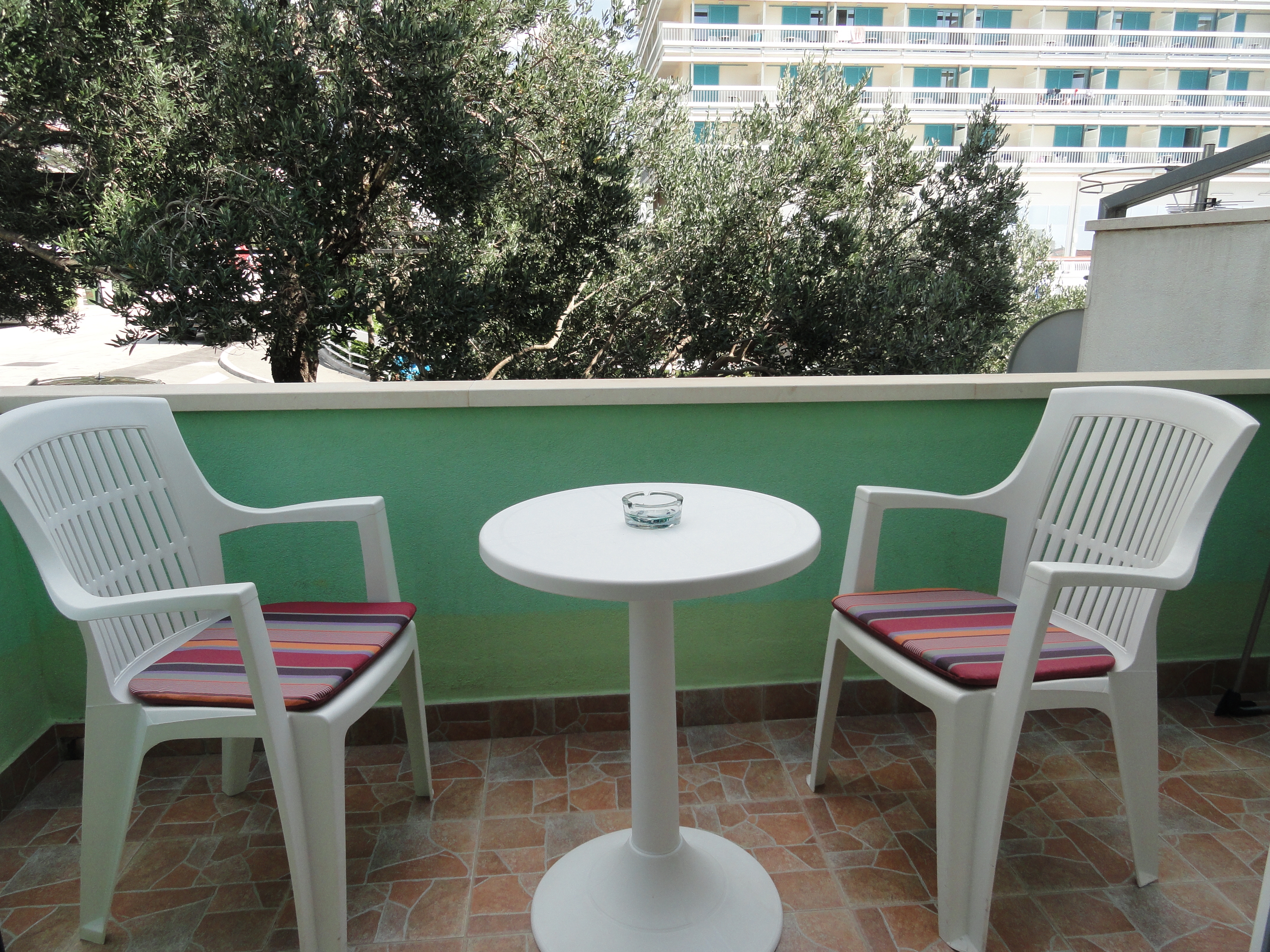 One bedroom apartment with terrace Makarska (A-25386-b)