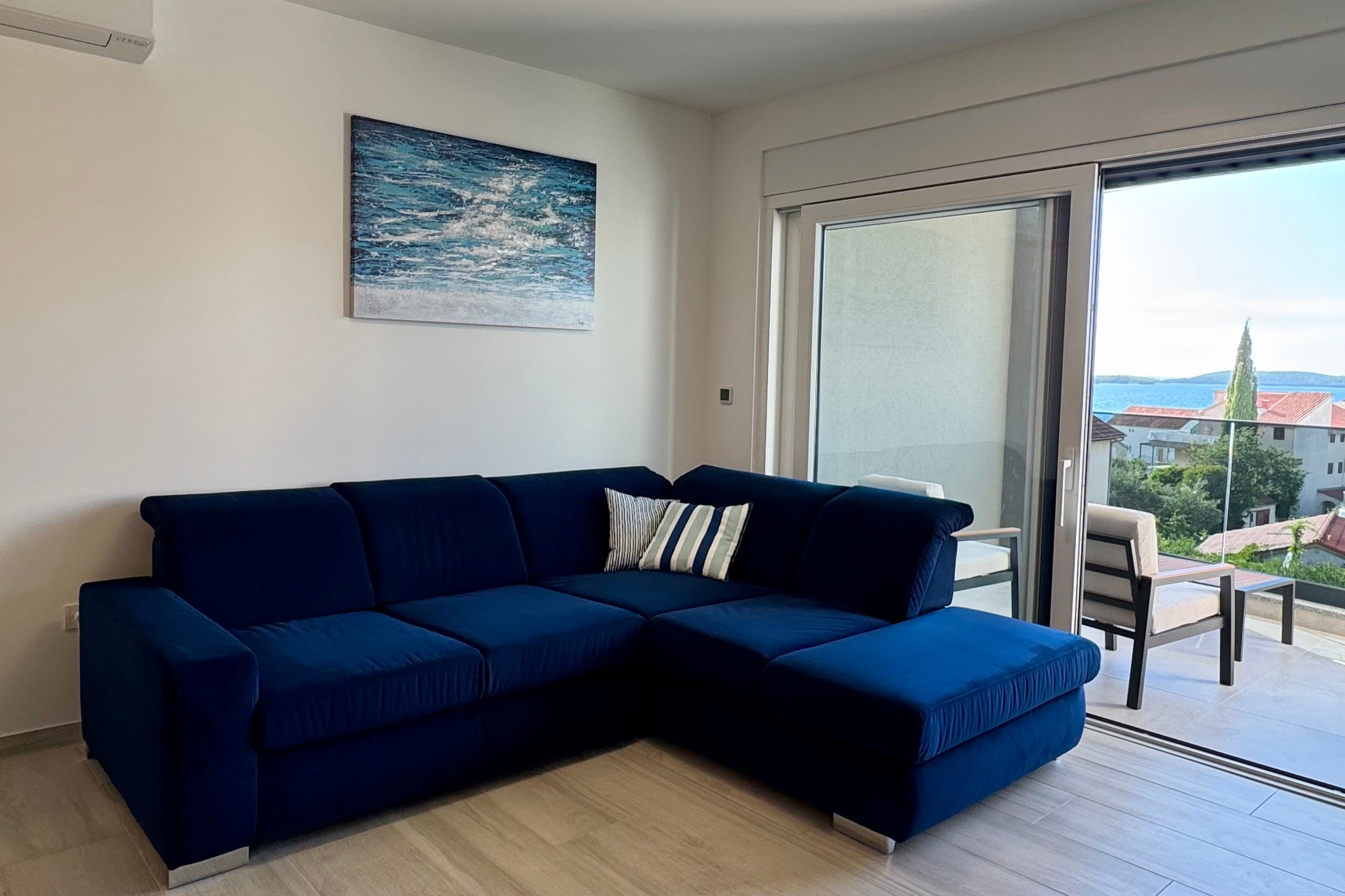 Two bedroom apartment with balcony and sea view Žaborić, Šibenik (A-25389-a)