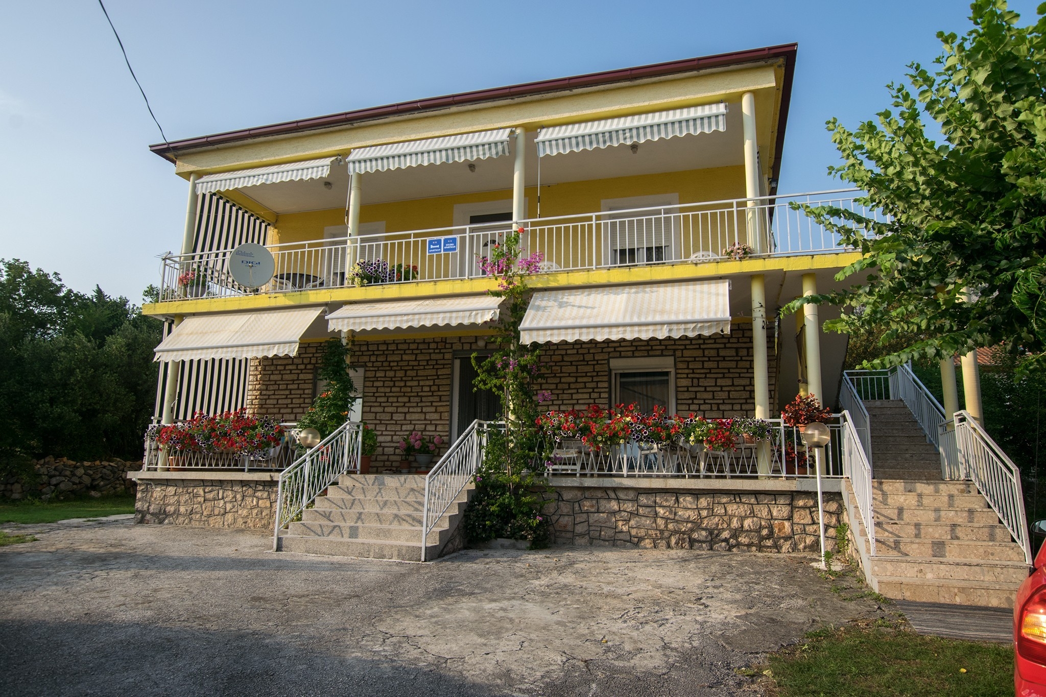 Two bedroom apartment with balcony Starigrad, Paklenica (A-25400-b)