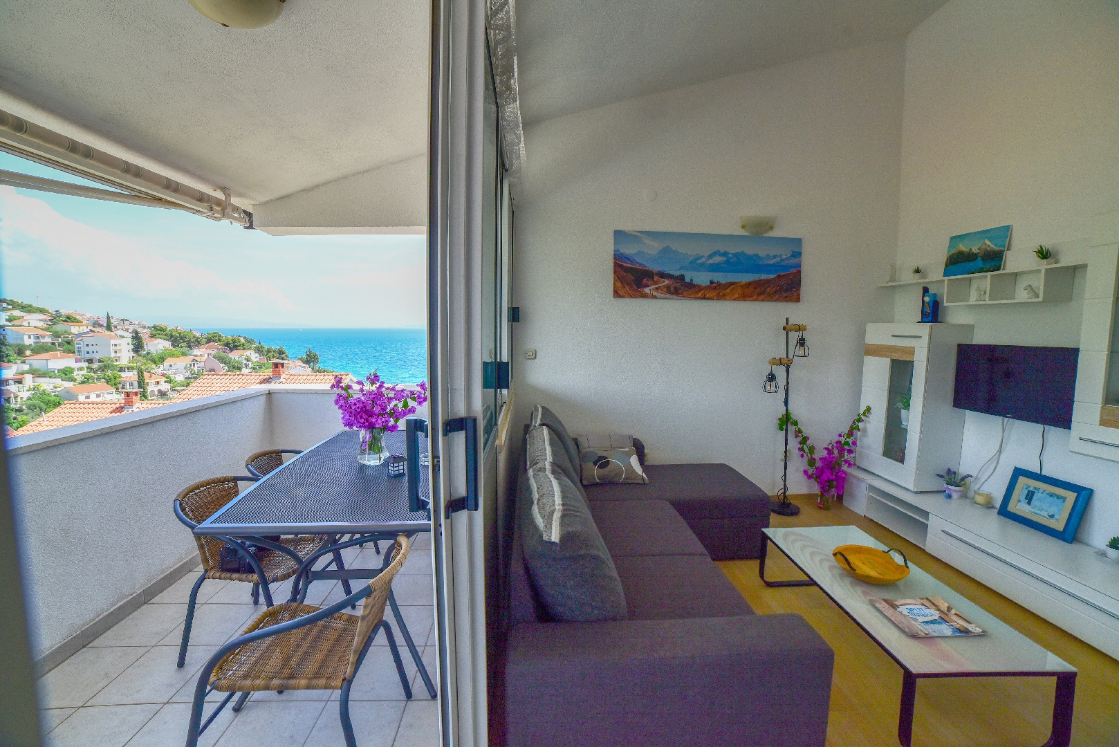 Two bedroom apartment with balcony and sea view Mavarštica, Čiovo (A-25405-c) Two bedroom apartment with balcony and sea view Mavarštica, Čiovo (A-25405-c)