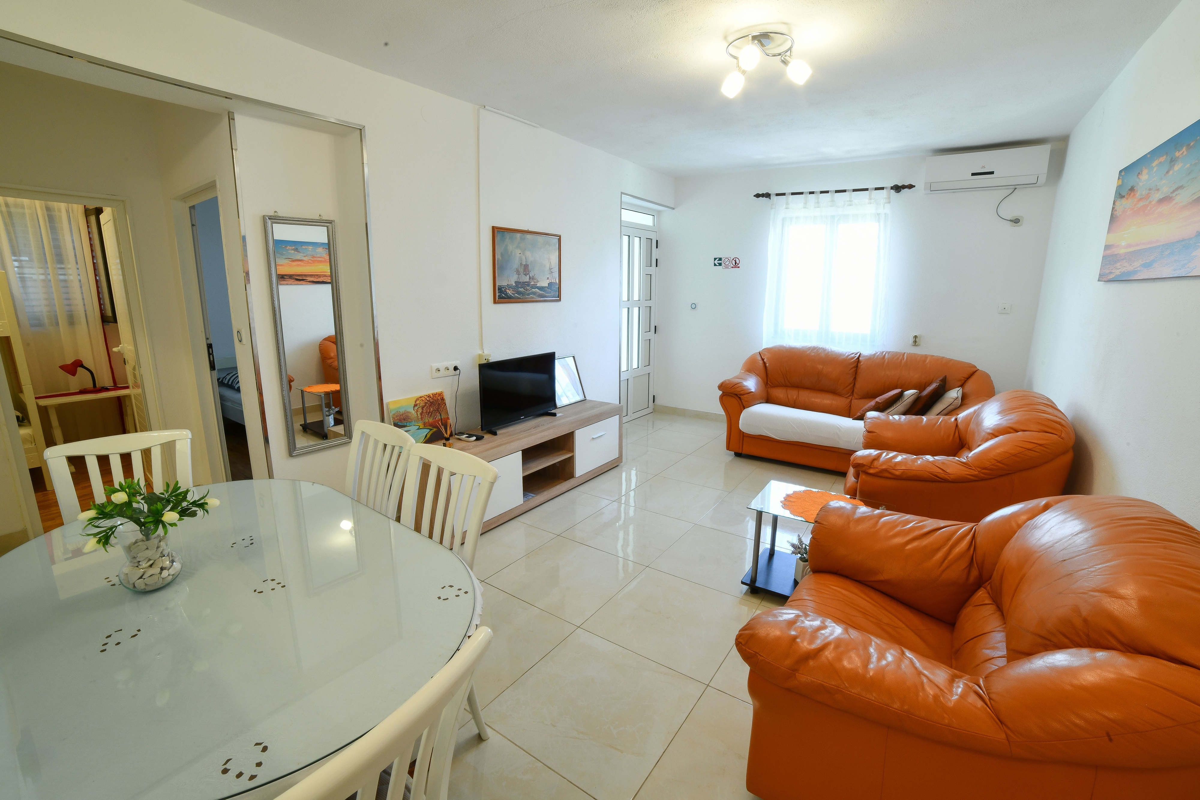 Two bedroom apartment with terrace Mavarštica, Čiovo (A-25405-d)