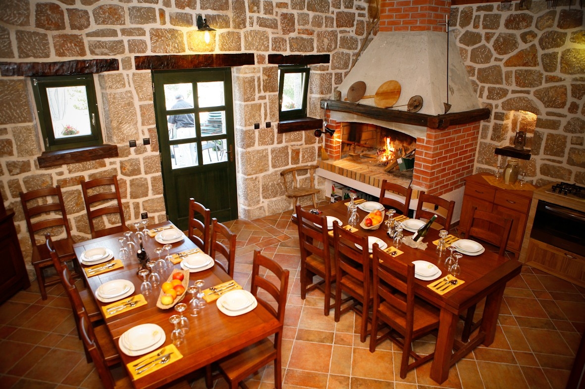 Two bedroom house with terrace Starigrad, Paklenica (K-25410) Two bedroom house with terrace Starigrad, Paklenica (K-25410)