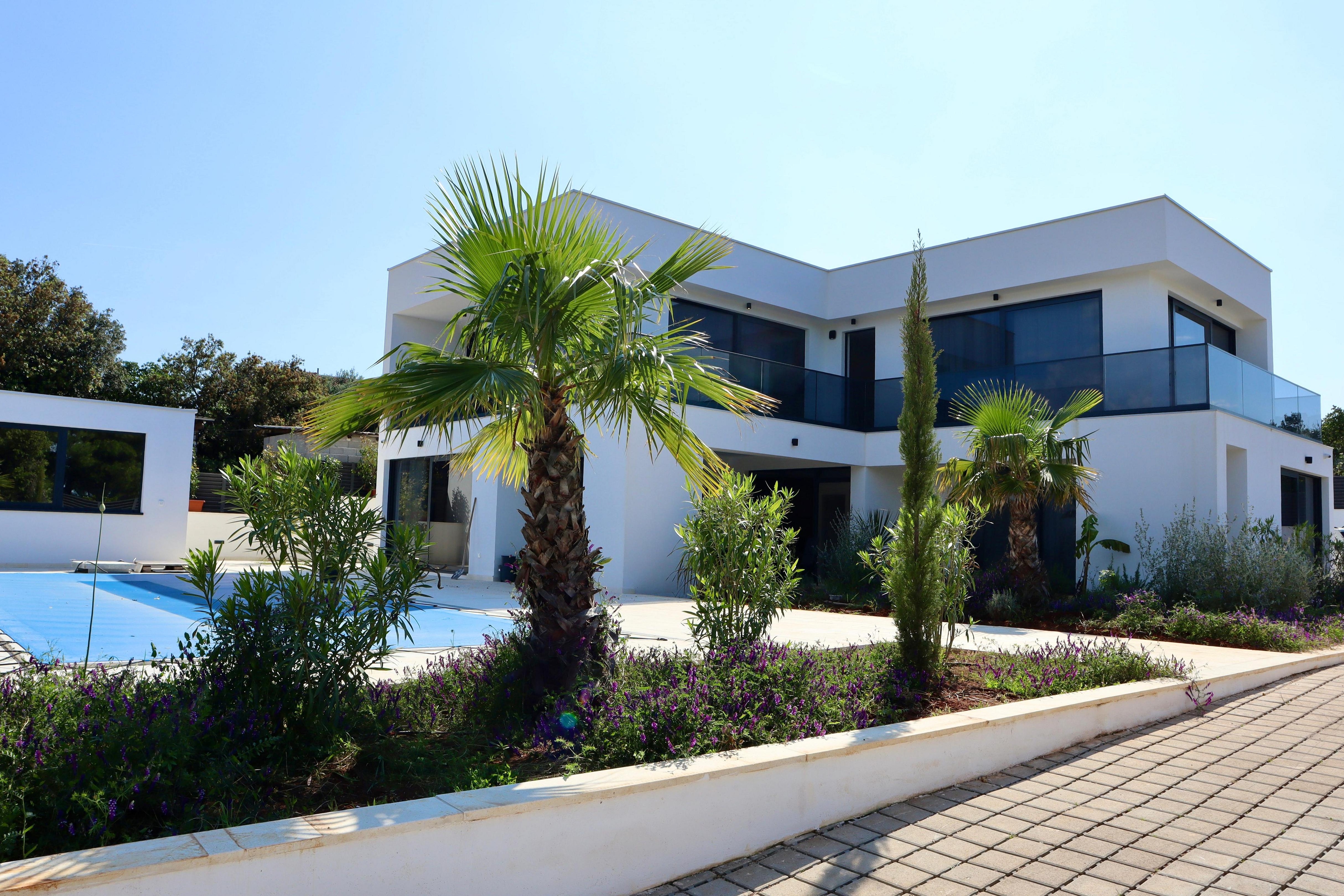 Four-bedroom house with terrace and sea view Rogač (Šolta) (K-25444) Four-bedroom house with terrace and sea view Rogač (Šolta) (K-25444)