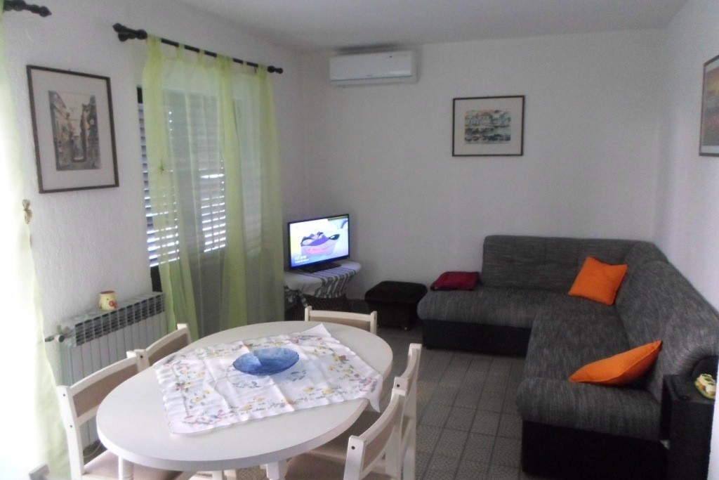 Two bedroom apartment with terrace and sea view Jezera, Murter (A-25447-a)