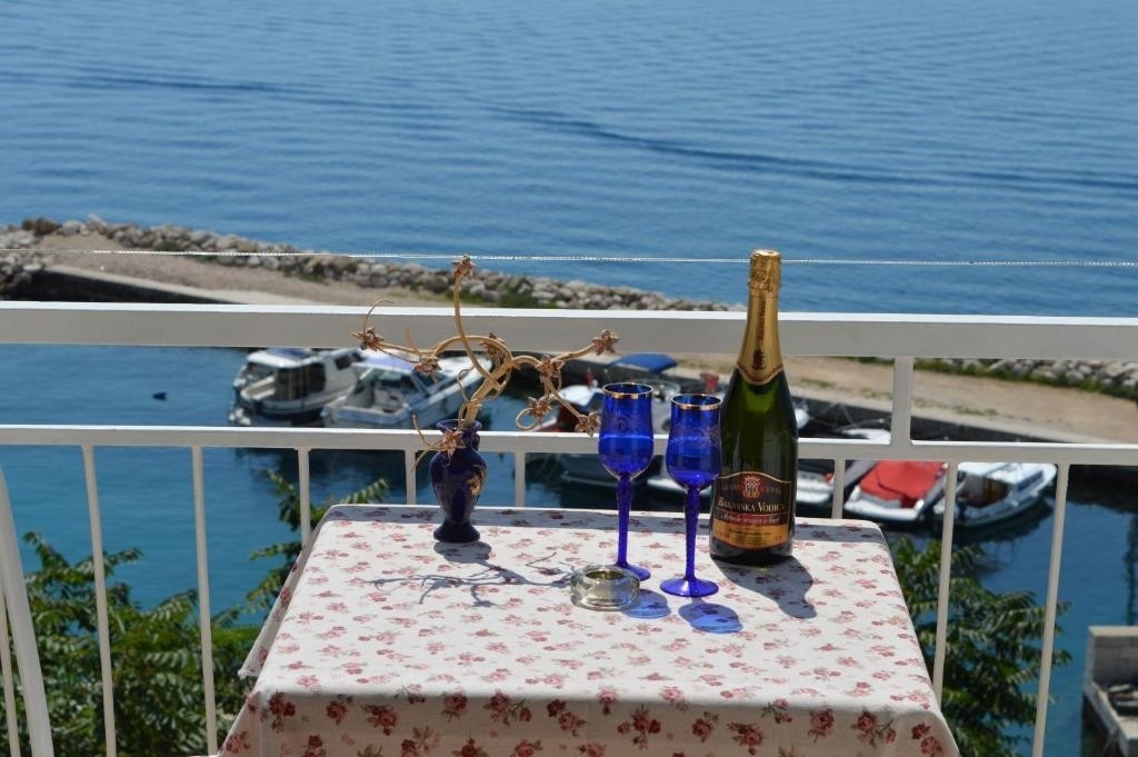 Three bedroom apartment with terrace and sea view Živogošće - Porat, Makarska (A-25453-a)