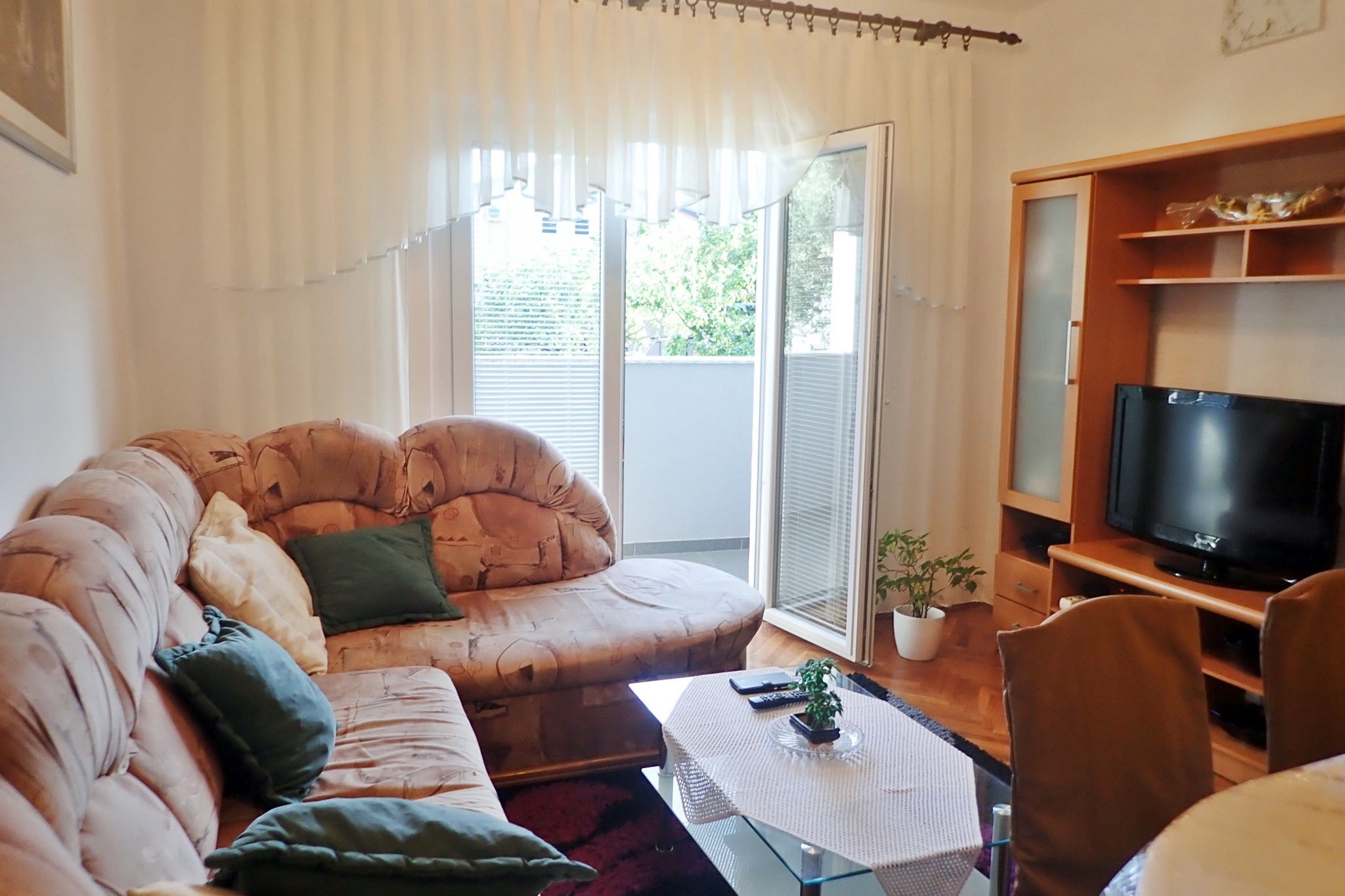 Three bedroom apartment with terrace Starigrad, Paklenica (A-25484-a)