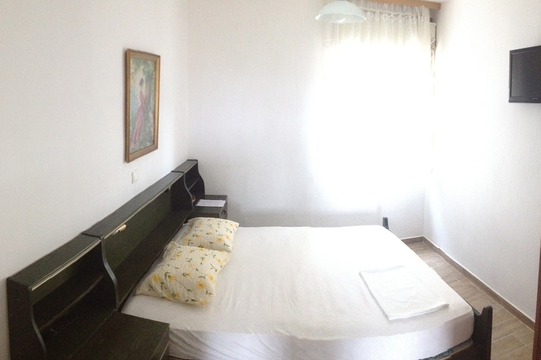 Studio flat with air-conditioning Pirovac, Šibenik (AS-25497-a)