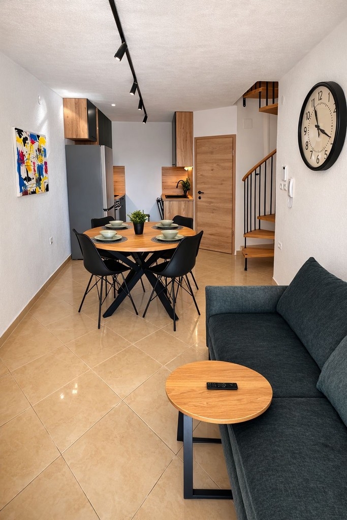 One bedroom apartment with terrace Nemira, Omiš (A-25512-a)