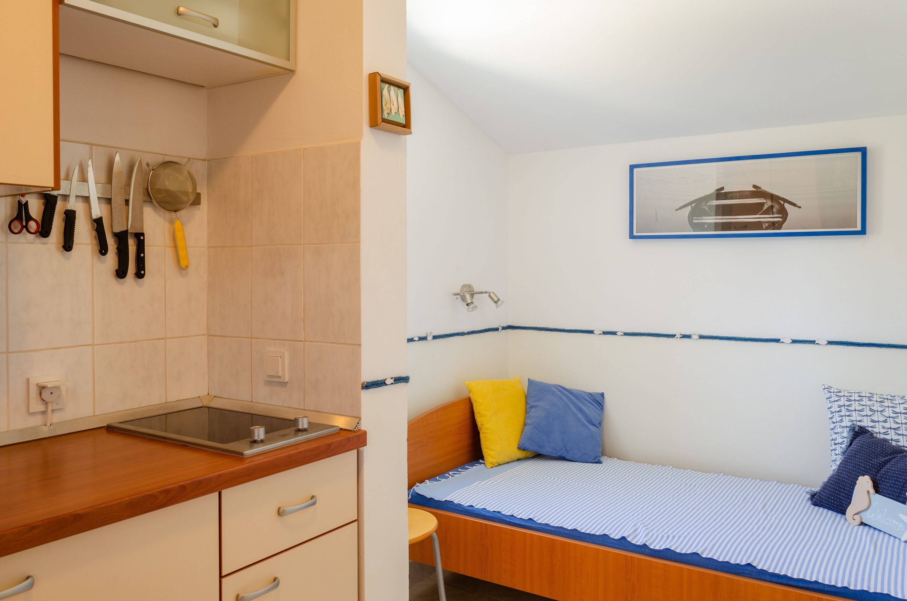 Studio flat with terrace and sea view Cove Gradina, Korčula (AS-25513-a)