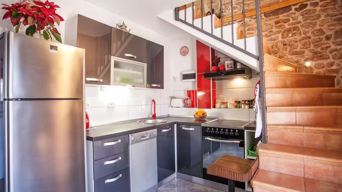 Two bedroom apartment with terrace Donje Selo, Šolta (A-25518-a)