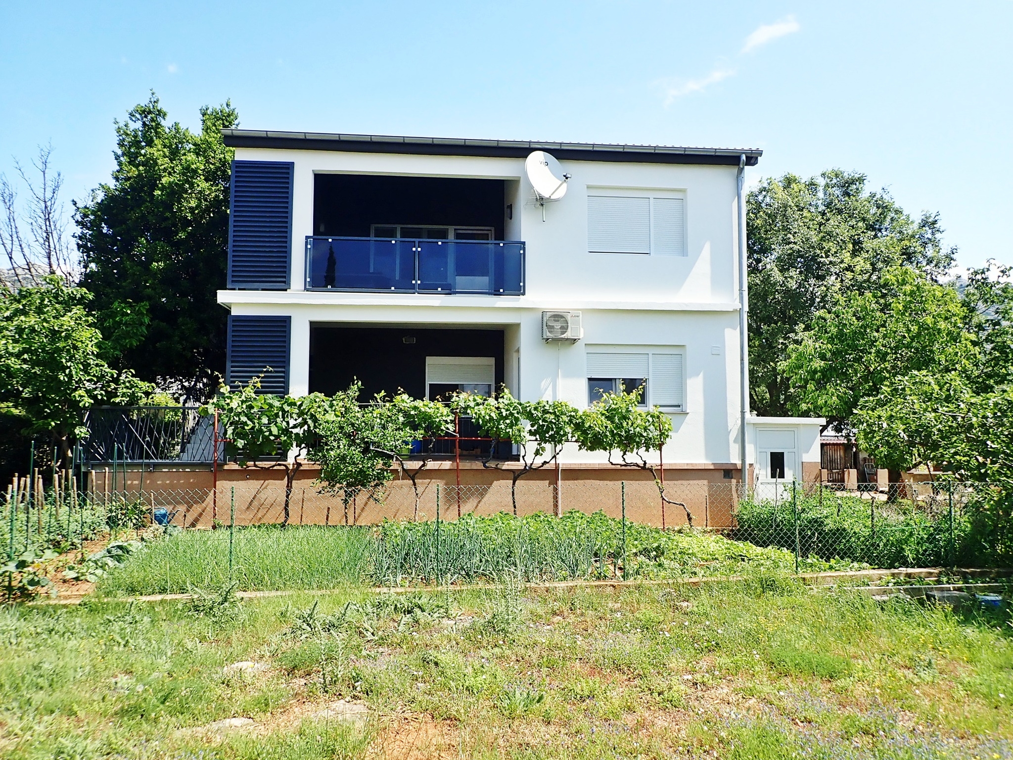 Three bedroom apartment with balcony and sea view Seline, Paklenica (A-25535-a)