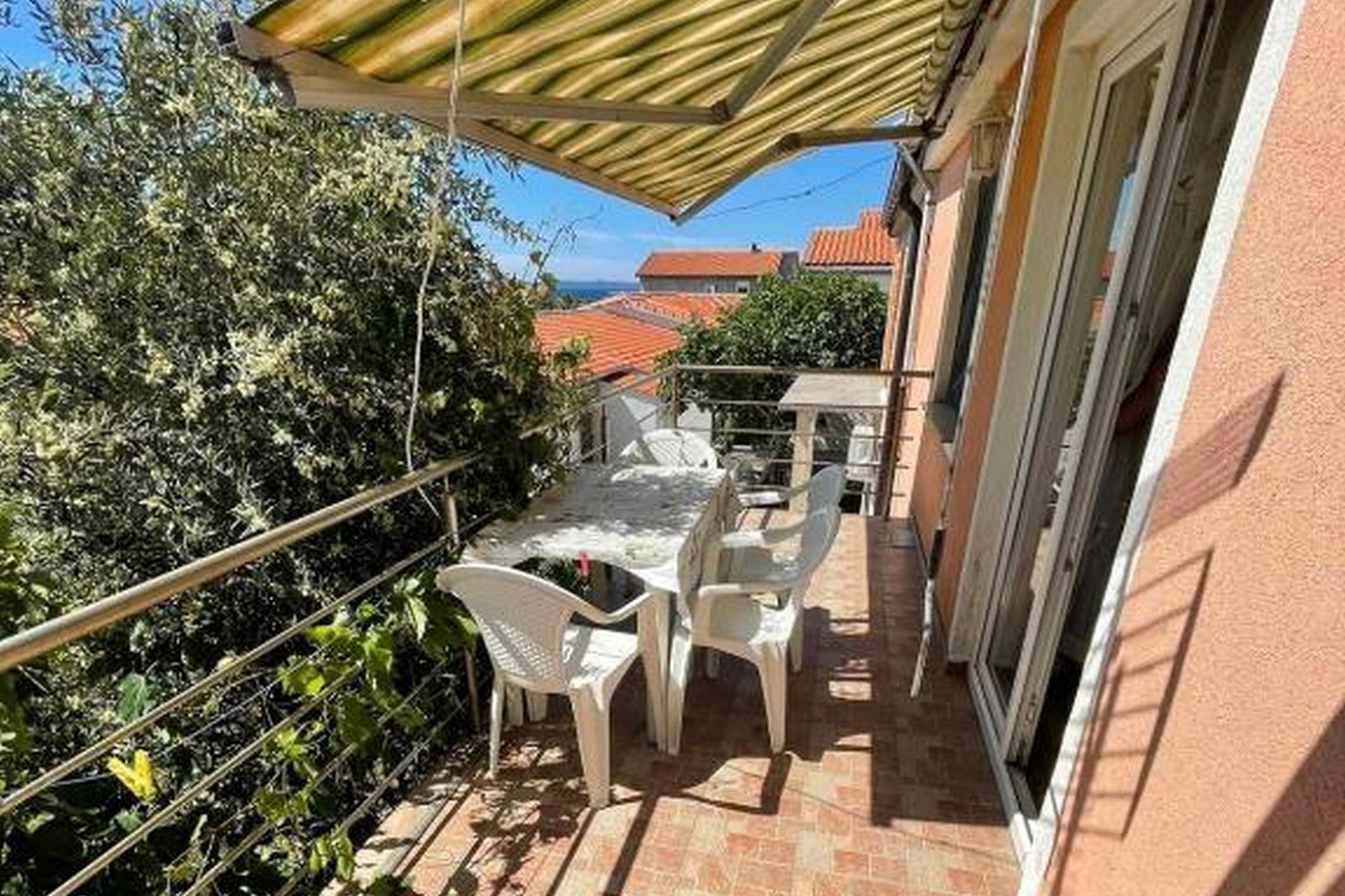 Two bedroom apartment with balcony Vir - Kozjak, Vir (A-25537-b)