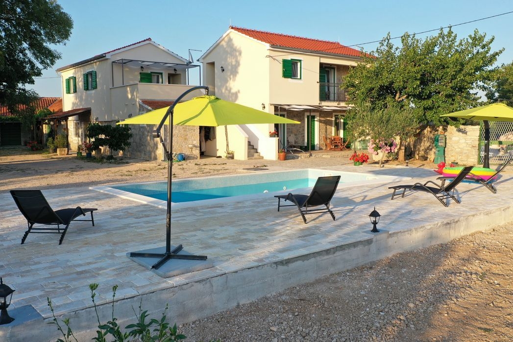 Room with balcony Pirovac, Šibenik (S-25538-b)