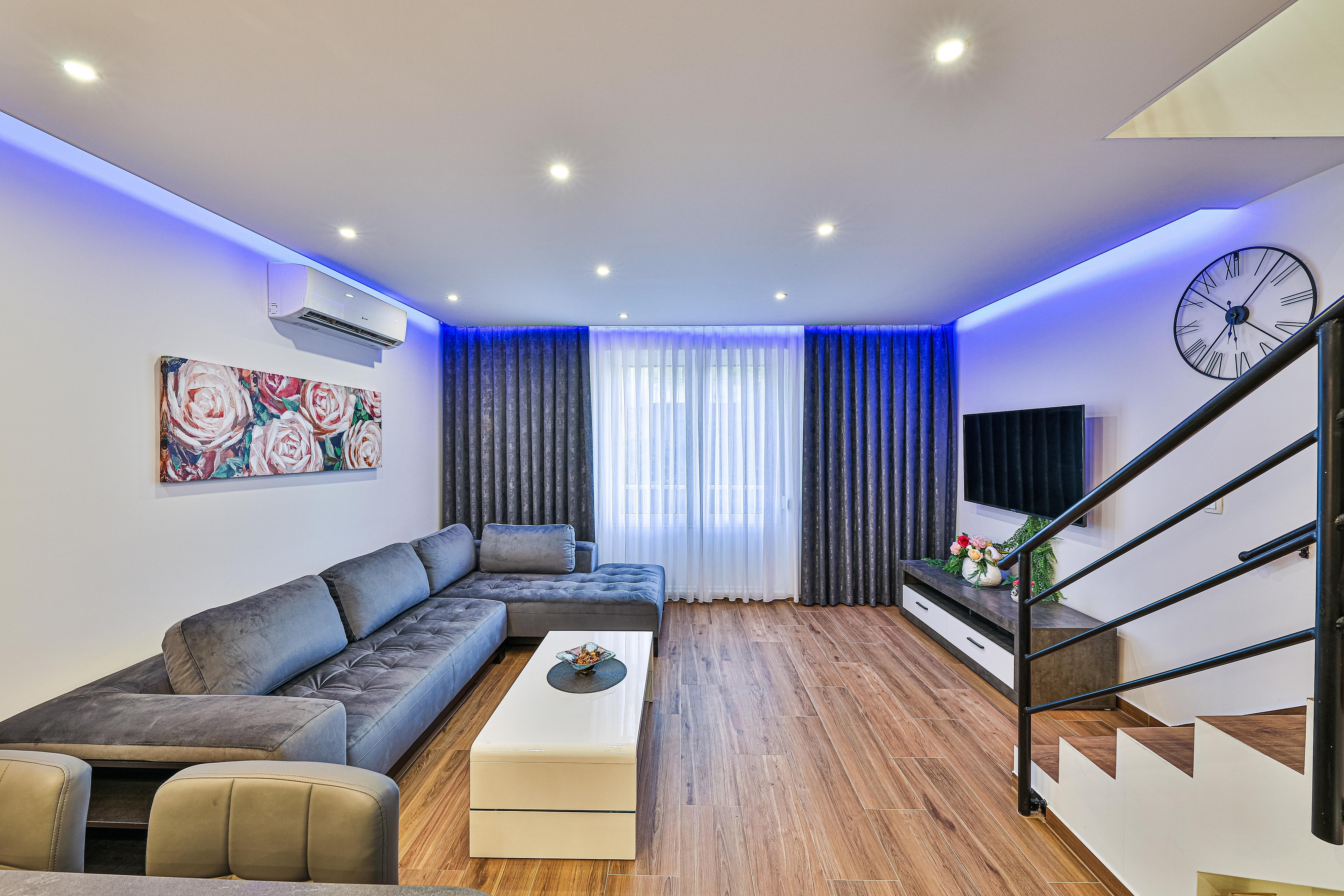 Three bedroom apartment with air-conditioning Split (A-25546-a) Three bedroom apartment with air-conditioning Split (A-25546-a)