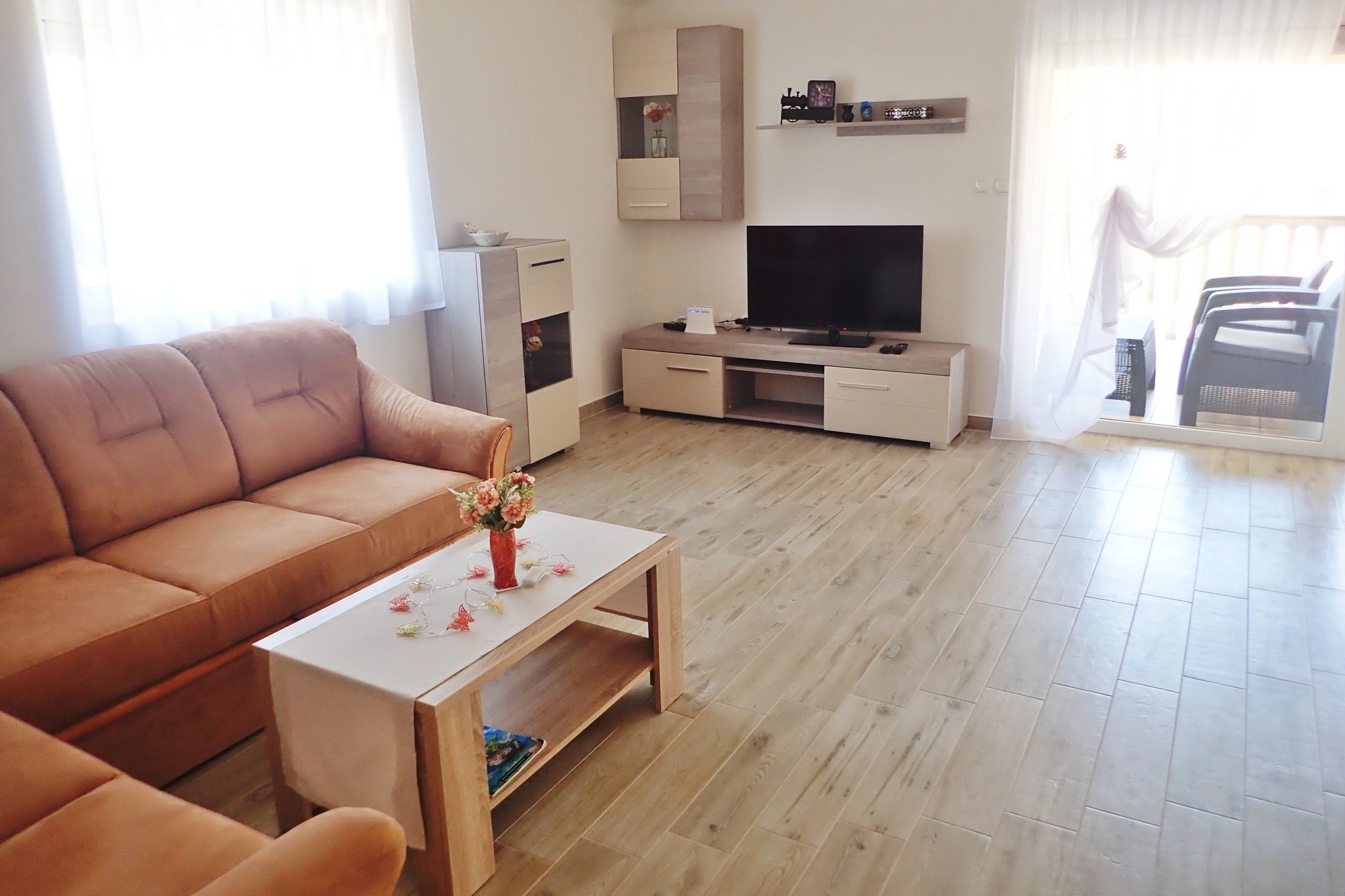 Two bedroom apartment with balcony Starigrad, Paklenica (A-25547-a)