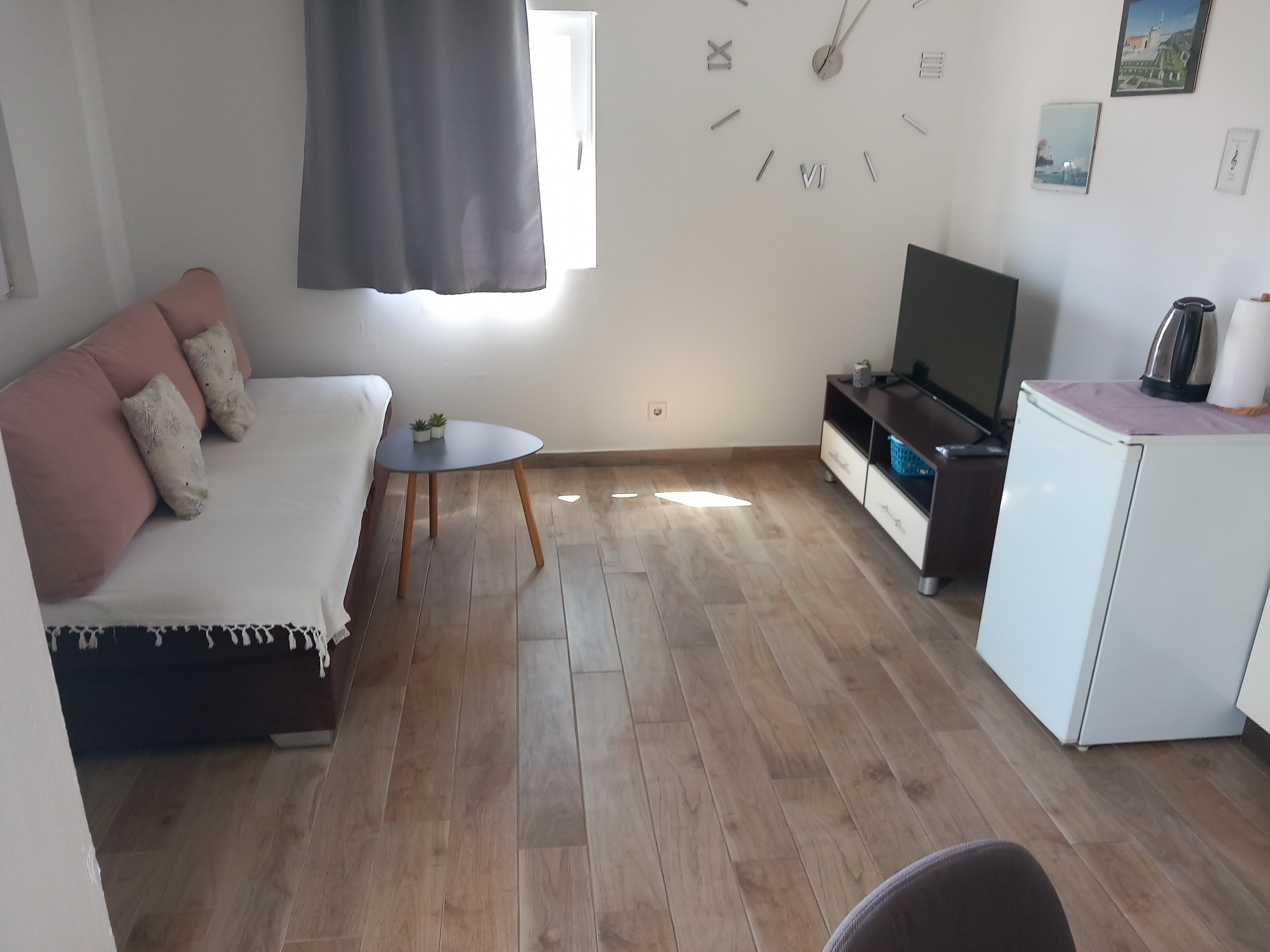 One bedroom apartment with balcony Zadar (A-25558-a) One bedroom apartment with balcony Zadar (A-25558-a)