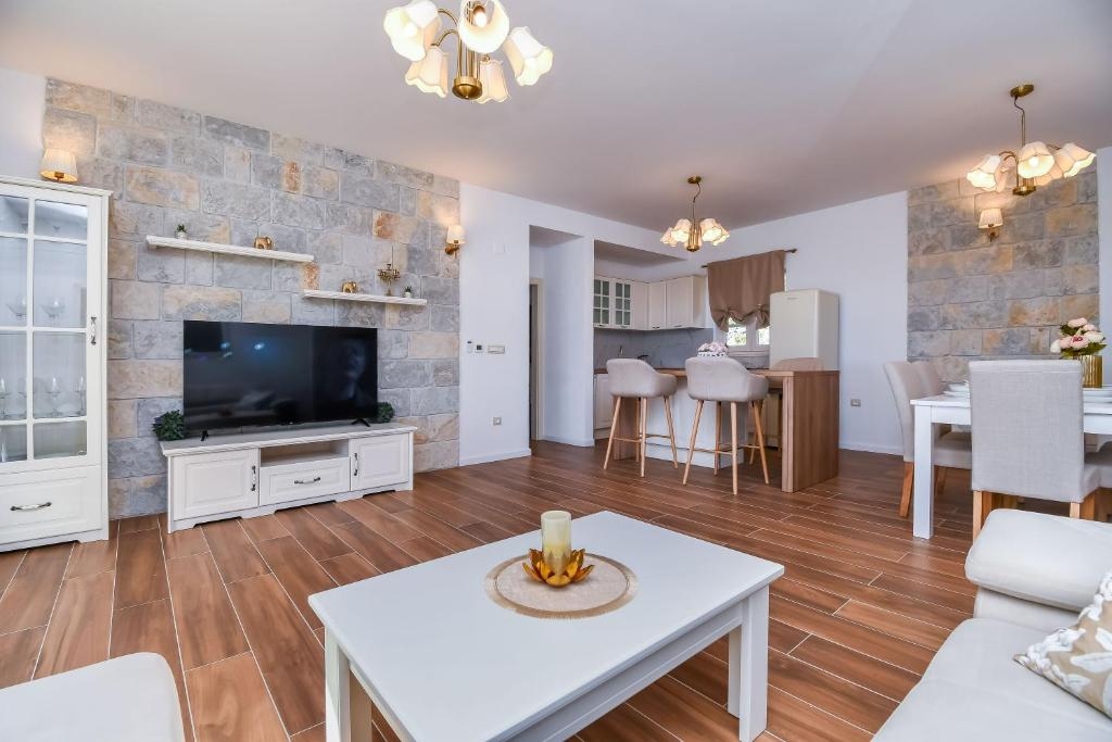 Top Rogoznica Kalebova Luka Top Rogoznica Kalebova Luka