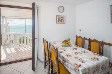 Zambratija, Salle à manger dans l’hébergement en type apartment, animaux acceptés et WiFi.