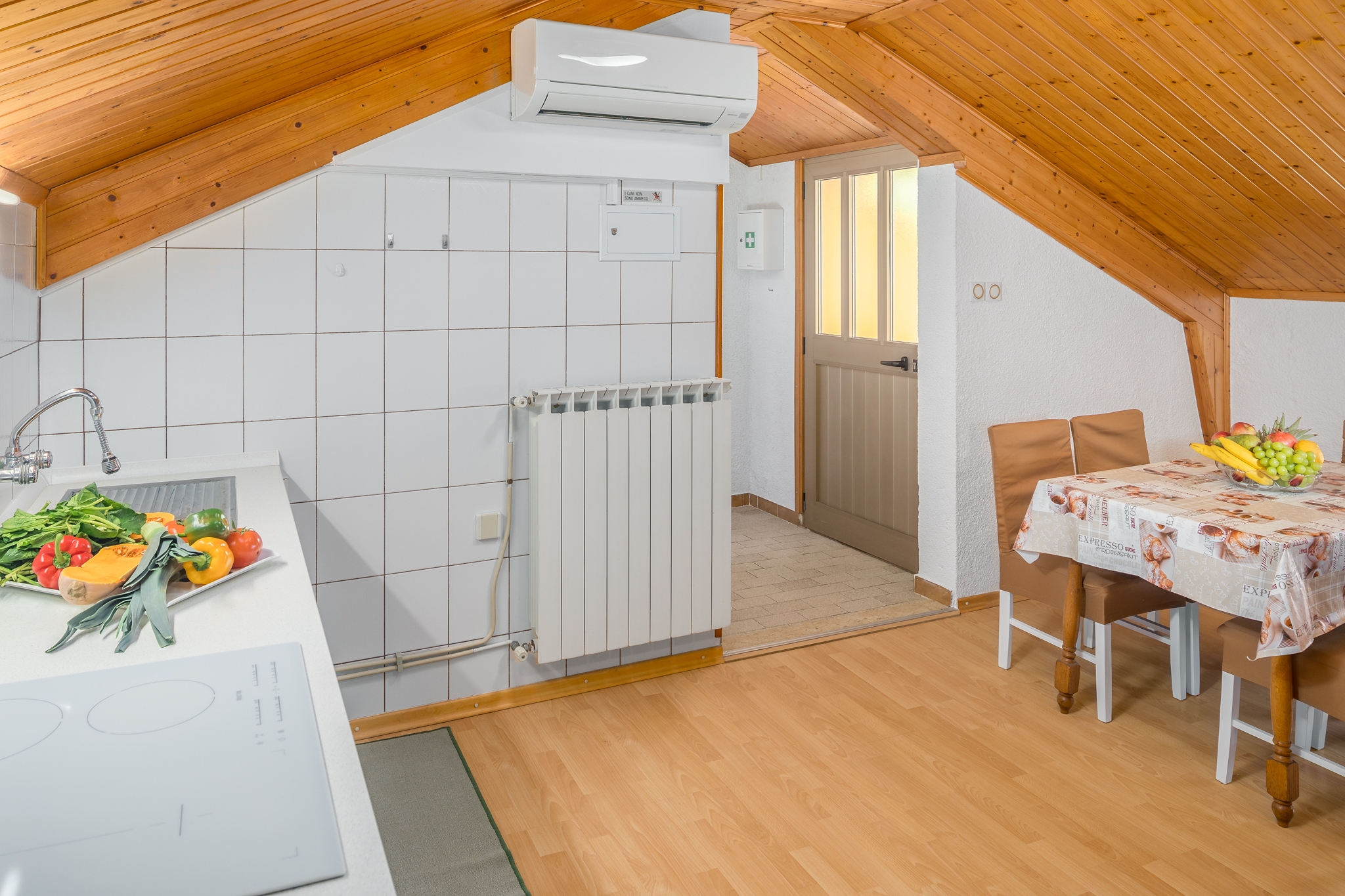 One bedroom apartment near beach Zambratija, Umag  A-b