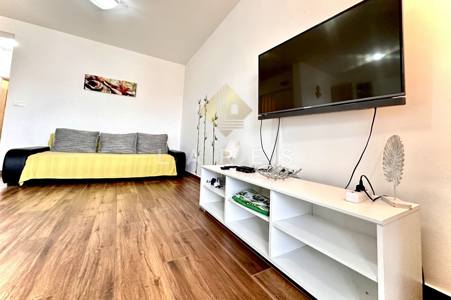 One bedroom apartment with balcony Novalja, Pag (A-25685-a)