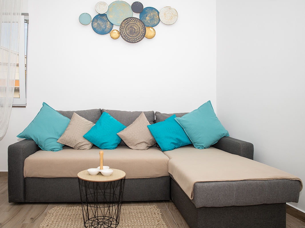 One bedroom apartment with terrace and sea view Supetarska Draga - Donja, Rab (A-25686-a)