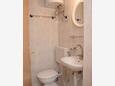 Trpanj, Bathroom in the studio-apartment, (pet friendly) and WiFi.