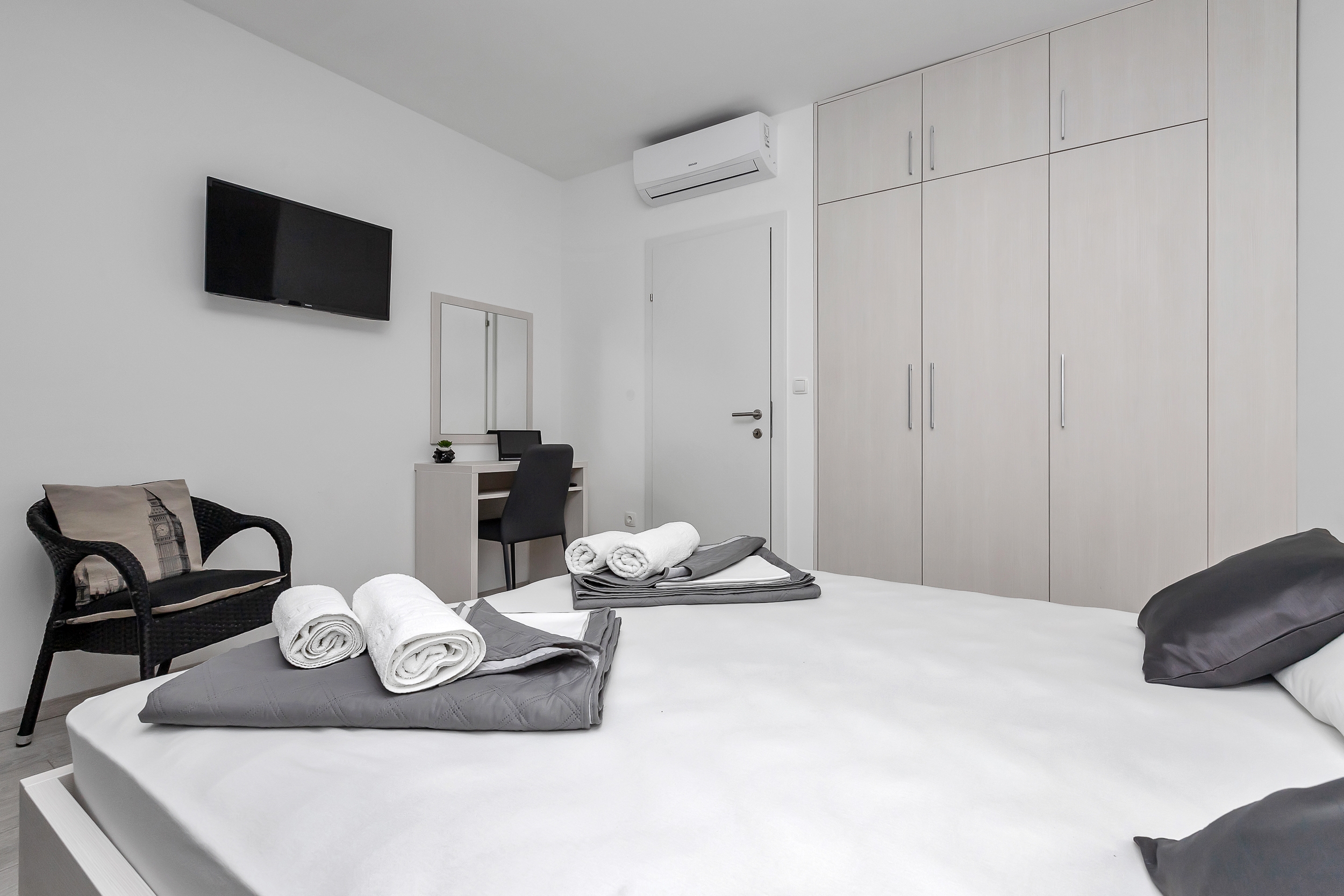 One bedroom apartment near beach Baška Voda, Makarska  A-b