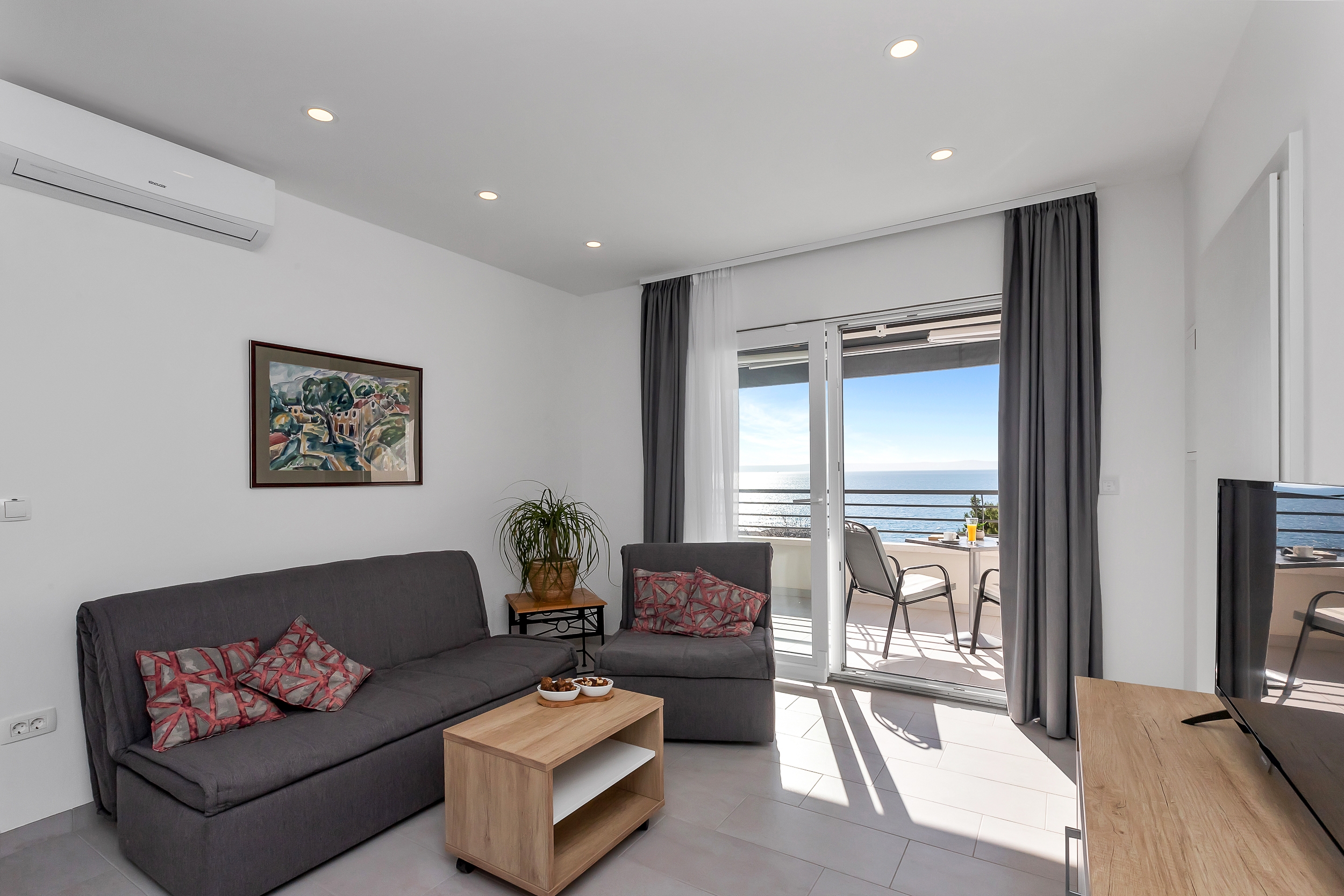 One bedroom apartment near beach Baška Voda (Makarska) (A-2578-b)