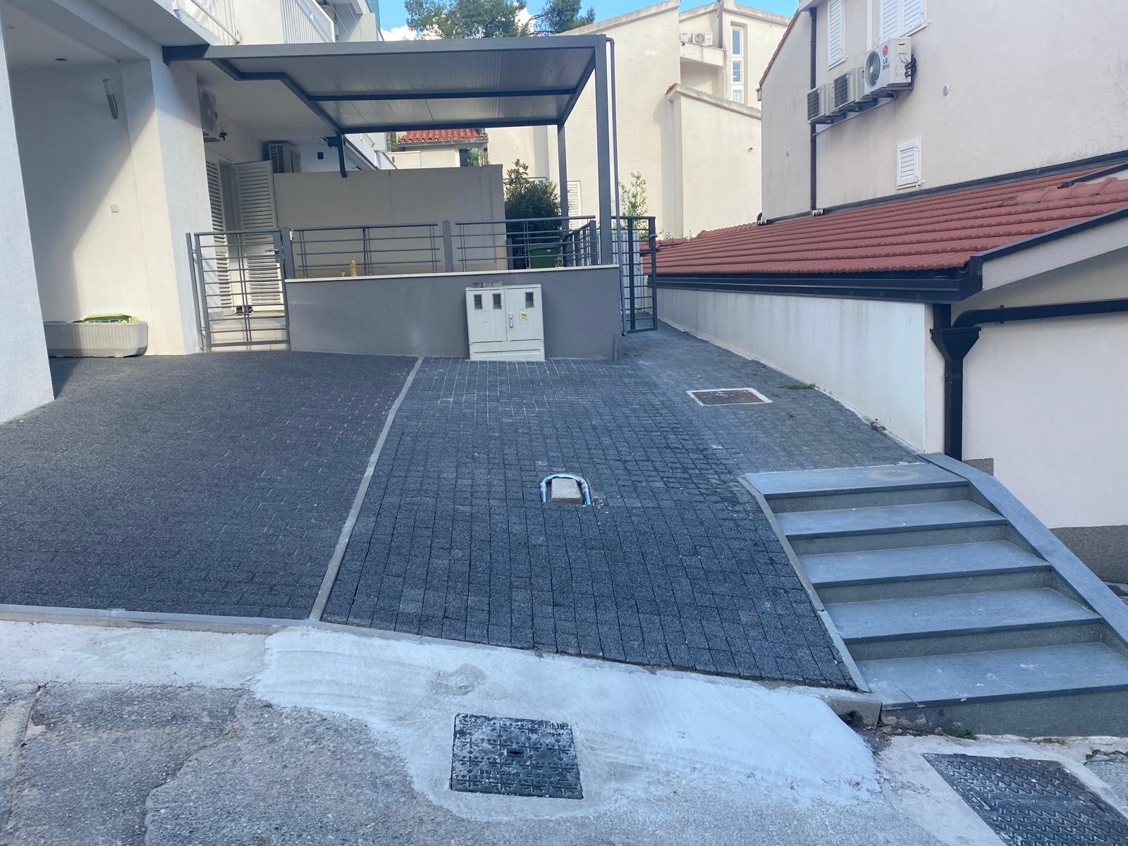 Studio flat with terrace and sea view Brela, Makarska (AS-25783-a)