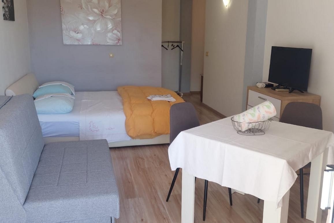 Studio flat with balcony Omiš (AS-25816-b)