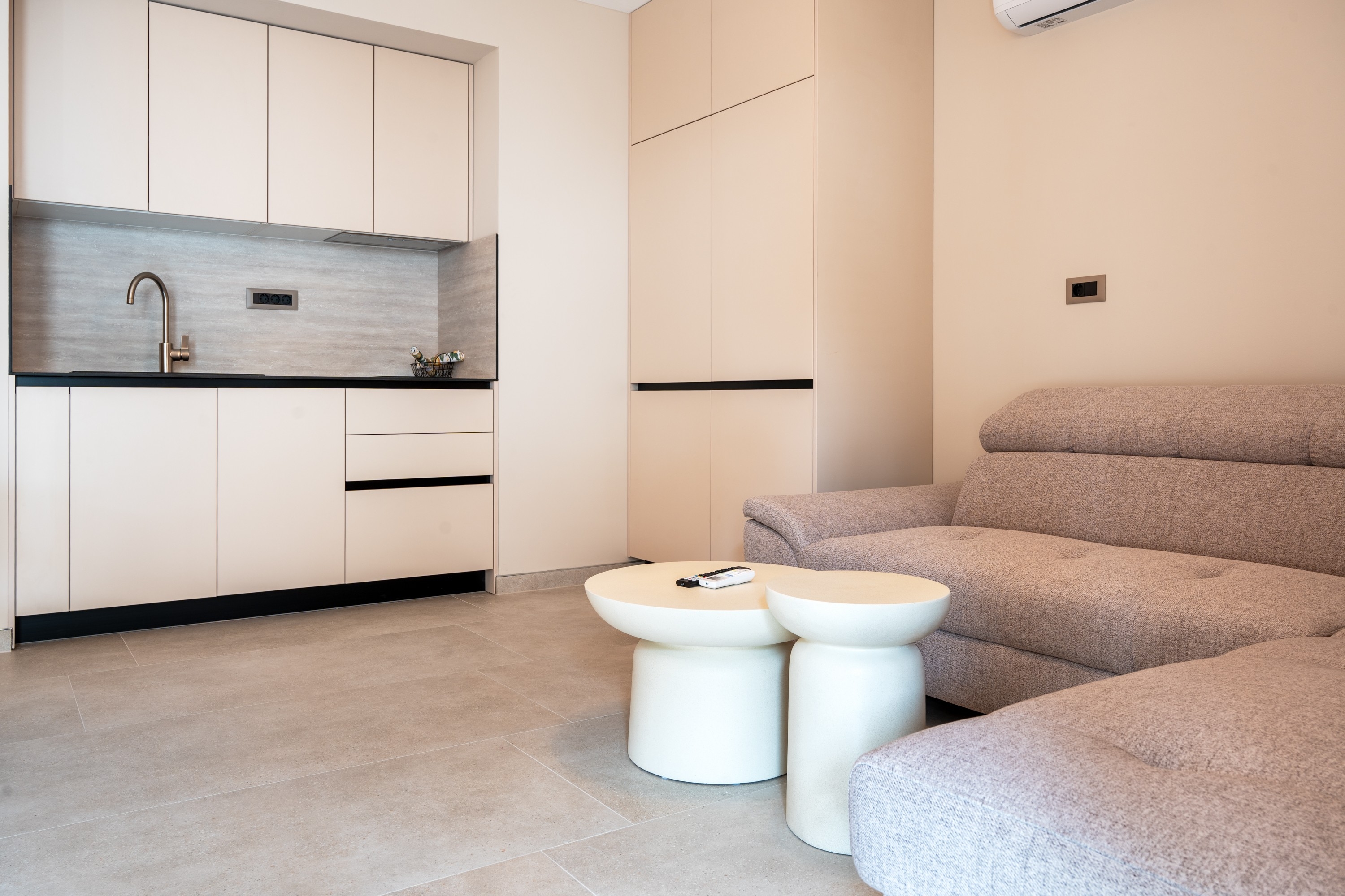 Appartement dune chambre avec la terrasse Makarska (A-25823-a)