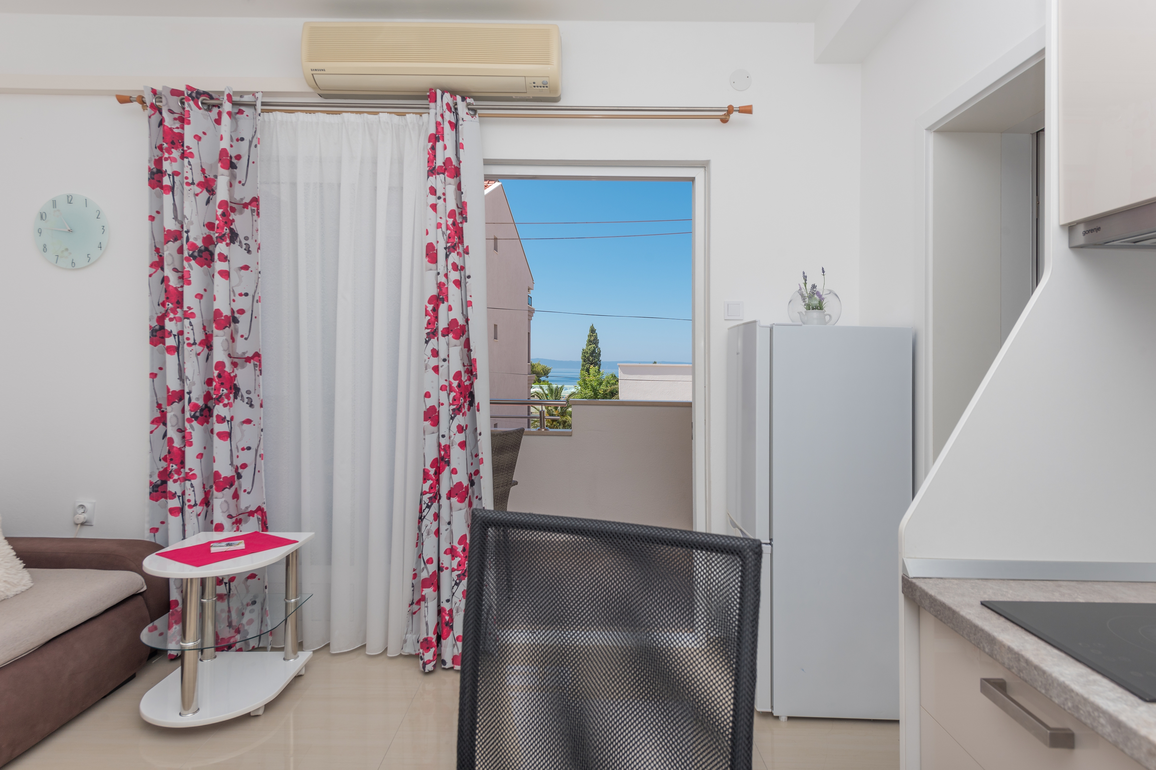 One bedroom apartment with balcony Makarska (A-25826-d) One bedroom apartment with balcony Makarska (A-25826-d)