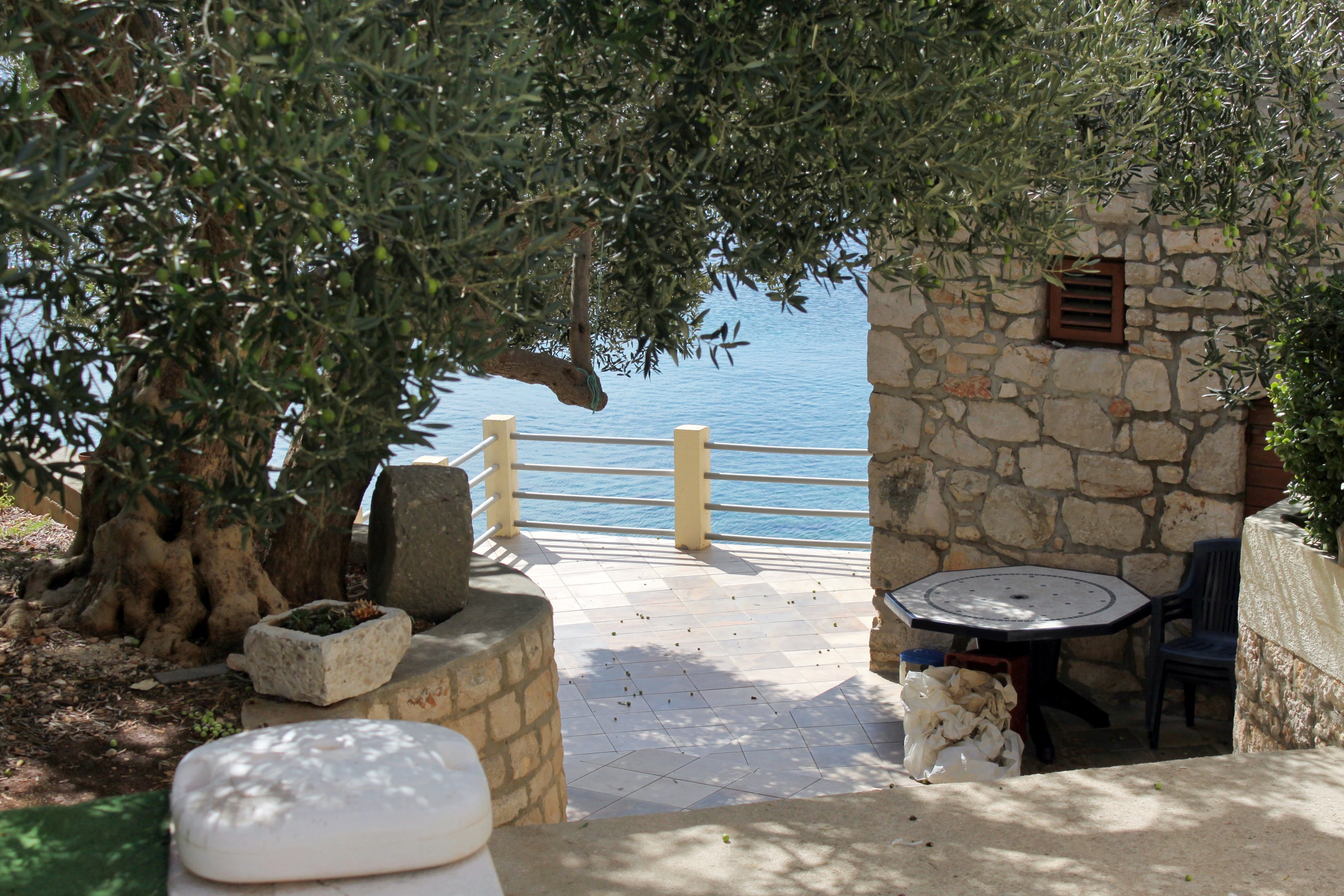 Two bedroom apartment near beach Cove Jedra, Hvar  A-c