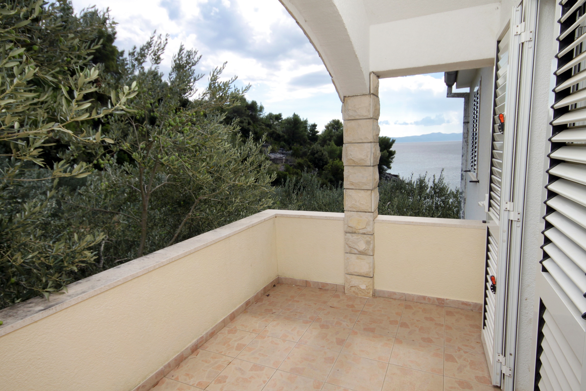 Two bedroom apartment near beach Cove Jedra, Hvar  A-g
