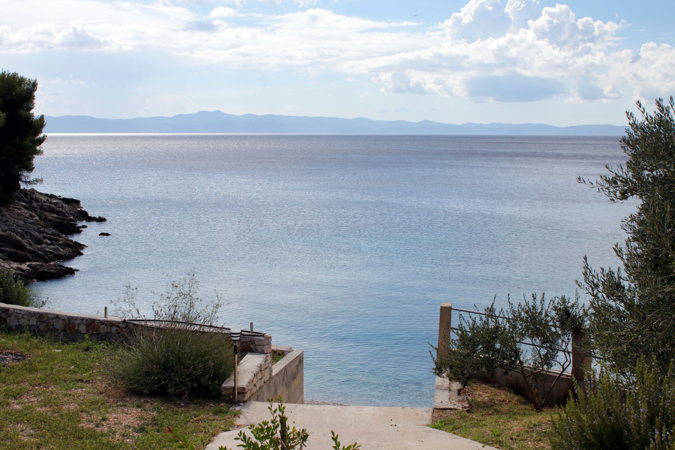 One bedroom apartment near beach Cove Jedra, Hvar  A-h