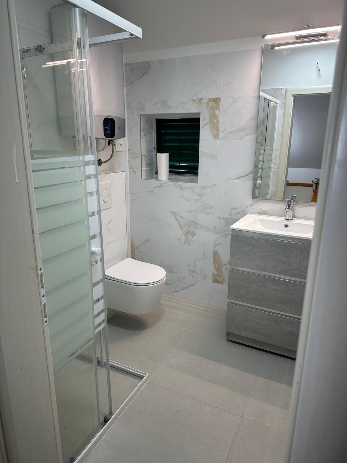 Two bedroom apartment with terrace and sea view Promajna, Makarska  A-a